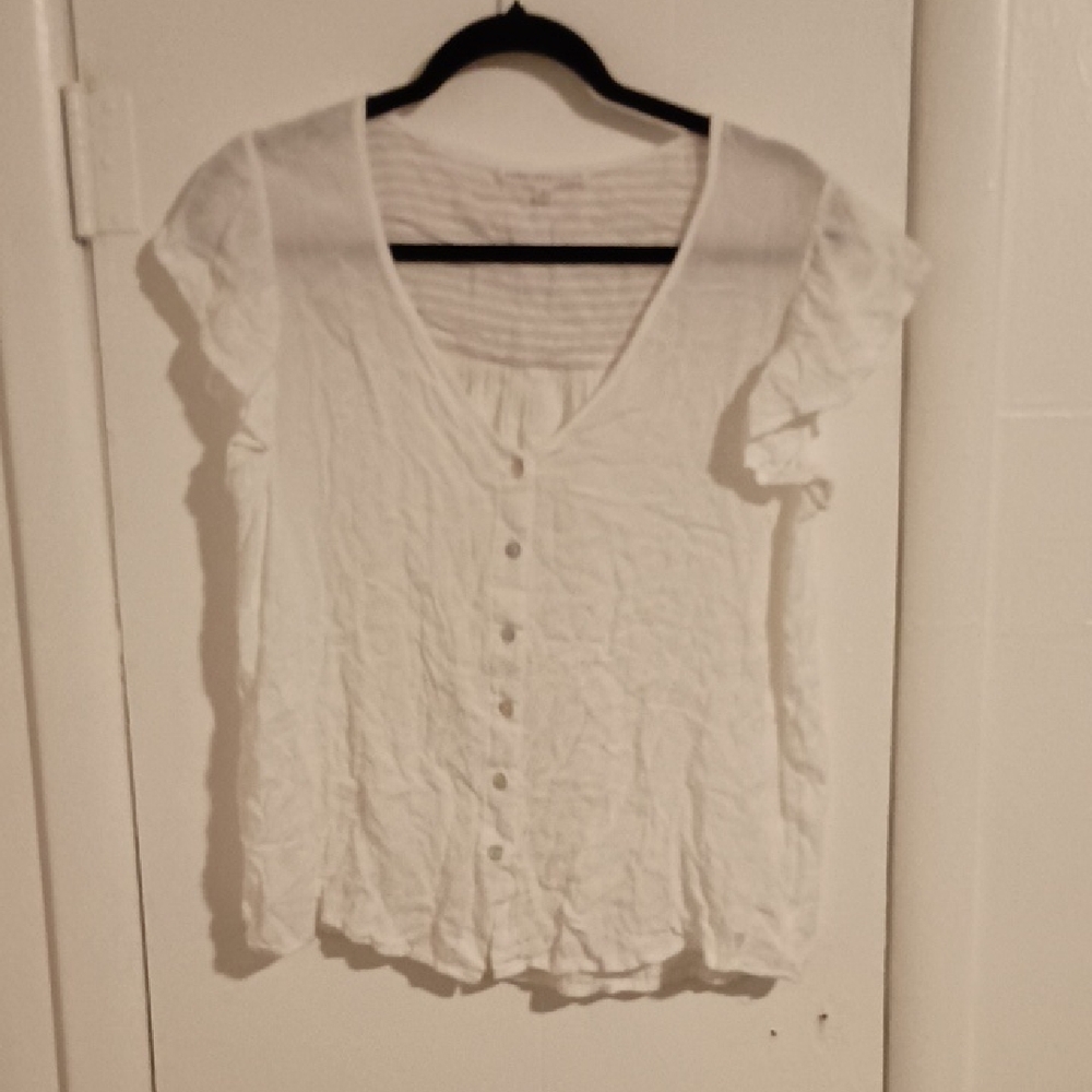 Cream Flutter Sleeve Ruffled Blouse